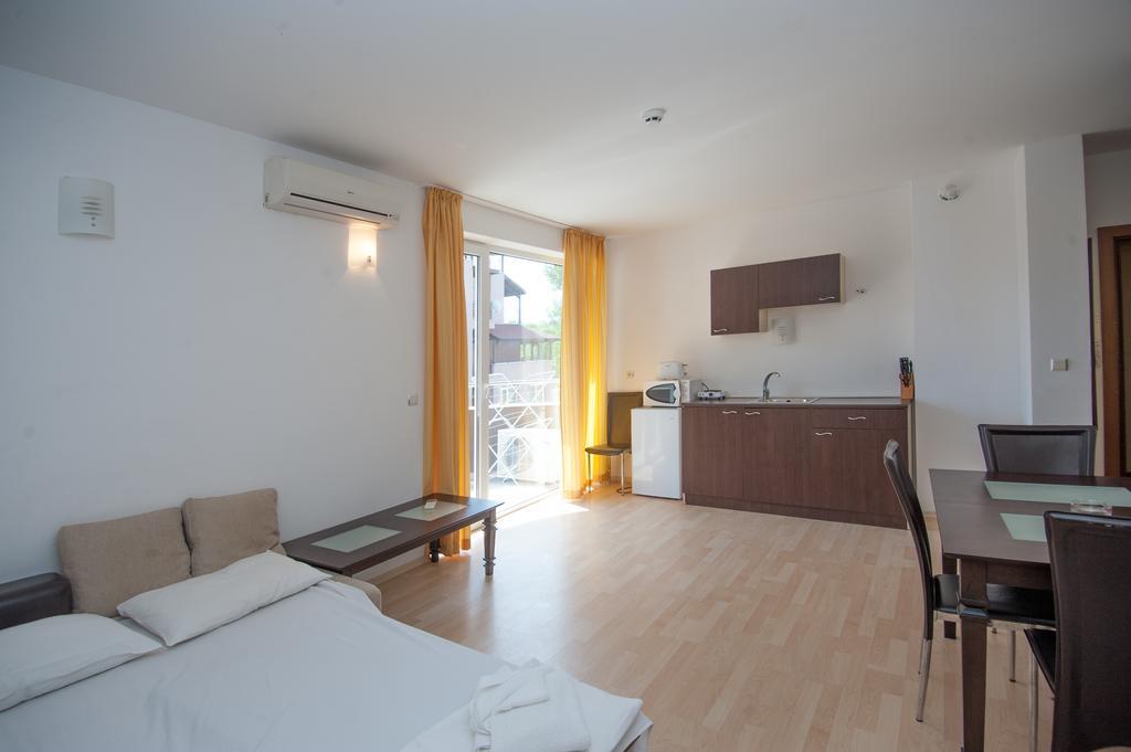 Stella Polaris Apartcomplex Sluneční pobřeží Pokoj fotografie