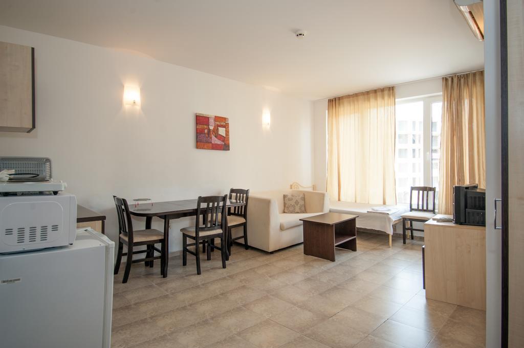 Stella Polaris Apartcomplex Sluneční pobřeží Pokoj fotografie